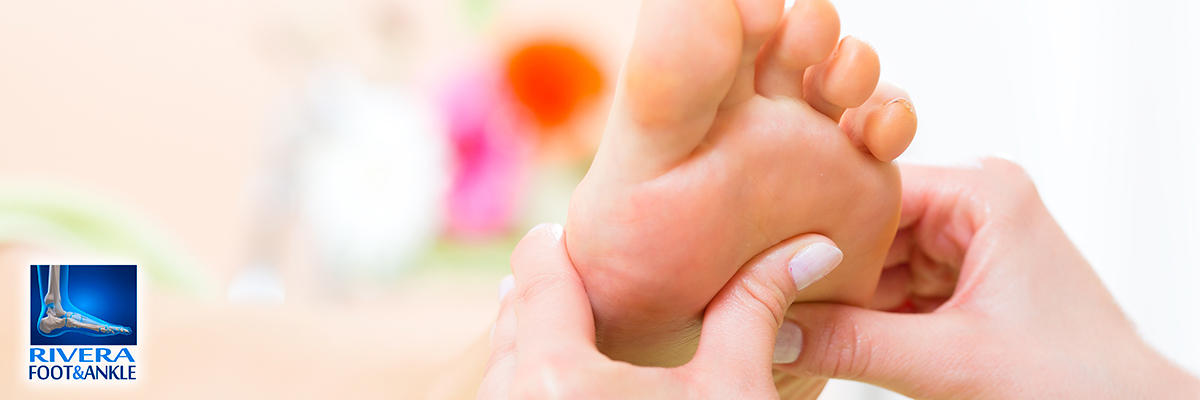Cómo hacer masajes en los pies - Blog de CIM Formación